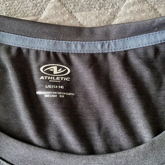 Athletic Works Women’s Workout Top - Picture 4 of 5